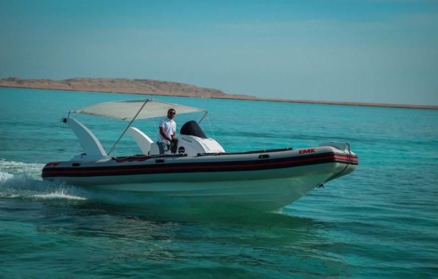 Hurghada: Private SeaTaxi to Pristine Magawish Island