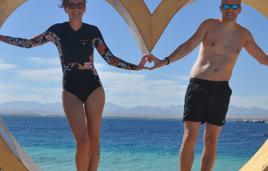 Hurghada: Orange Bay & Magawish Islands Speedboat Trip