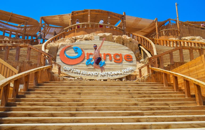 Hurghada Yacht Trip 2 Islands with Dolphin & Snorkeling + Lunch